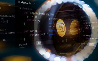 鹰潭 api php源码,下载的php源码怎么运行呢？